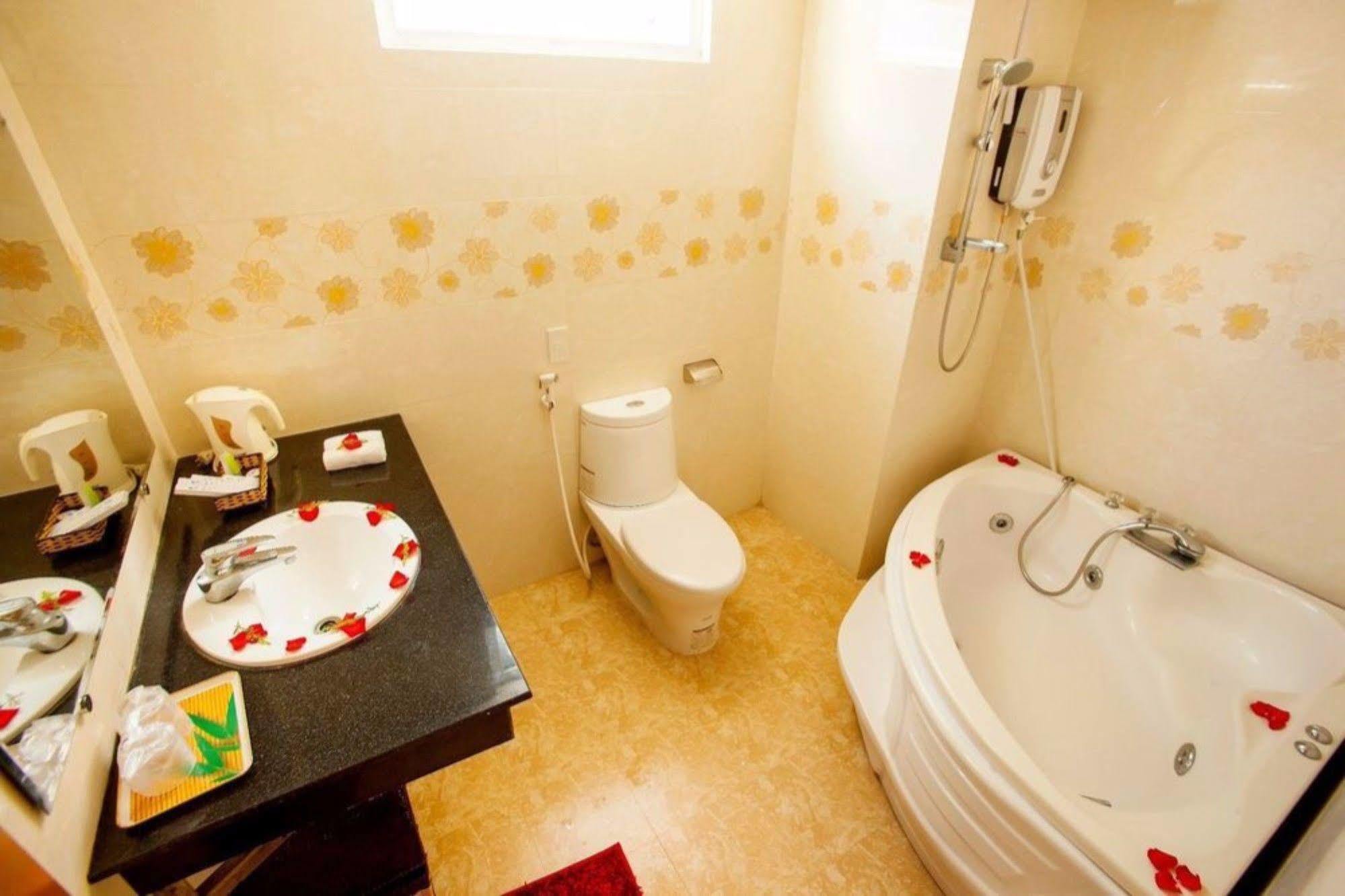 נה טראנג Art Boutique Hotel מראה חיצוני תמונה